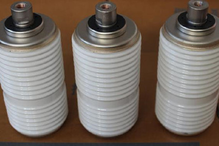 影響真空開關(guān)管價(jià)格的因素有哪些?